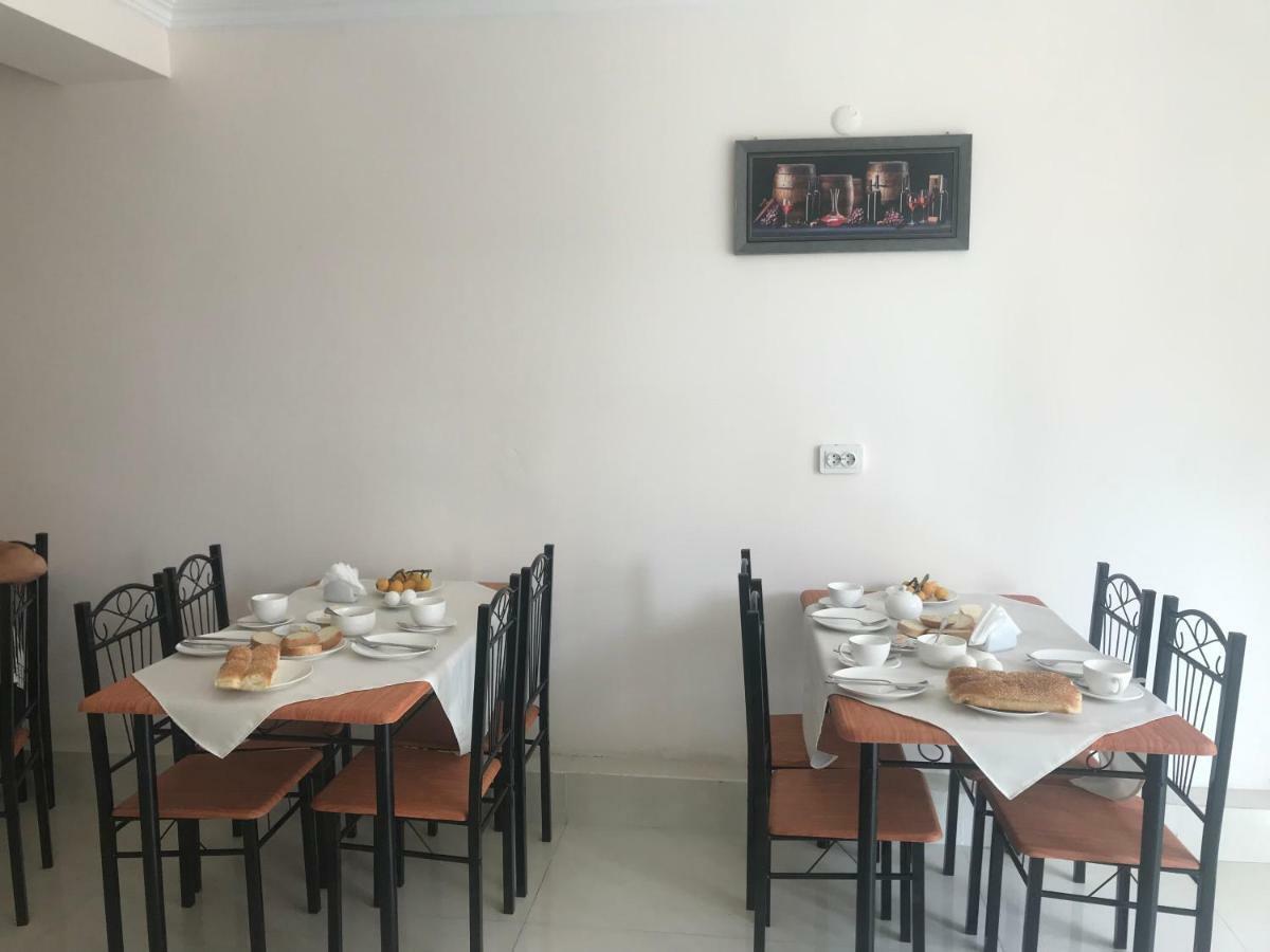 Guest House Nina Kobuleti Exterior foto